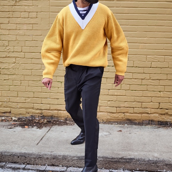 Sweater - Picture 3 of 5